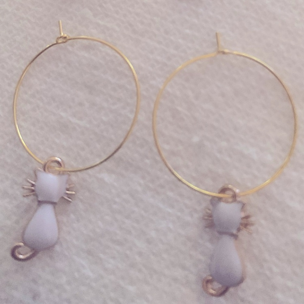 Hand Crafted Gold Hoop Earrings with White Cat Charms NEW - Picture 2 of 6